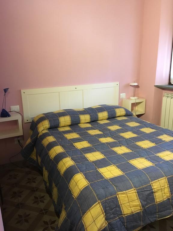 Casa Guido 2- La Porta Delle 5 Terre Lägenhet Beverino Exteriör bild