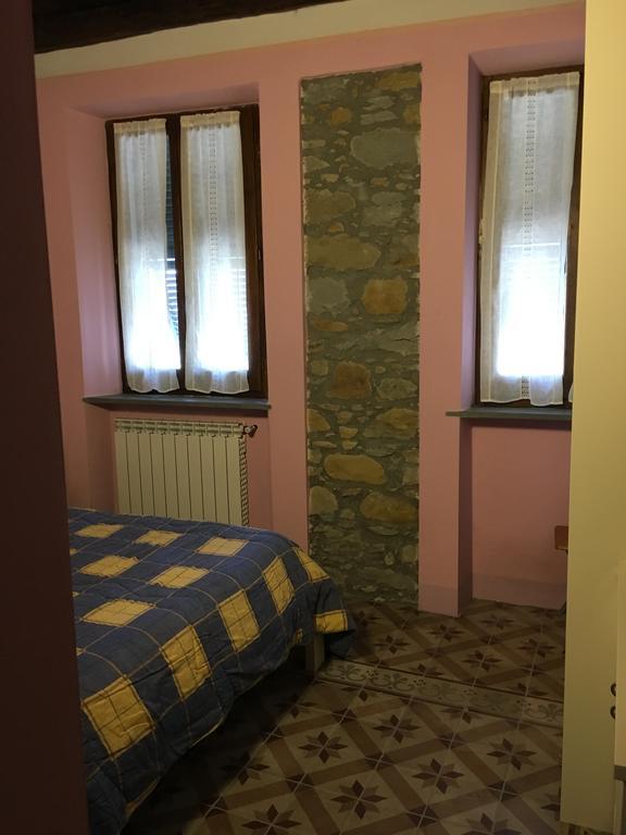 Casa Guido 2- La Porta Delle 5 Terre Lägenhet Beverino Exteriör bild