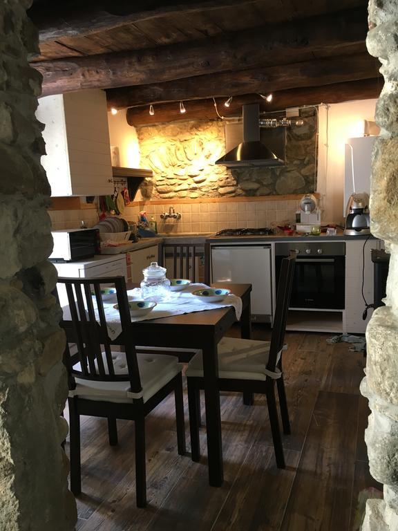 Casa Guido 2- La Porta Delle 5 Terre Lägenhet Beverino Exteriör bild