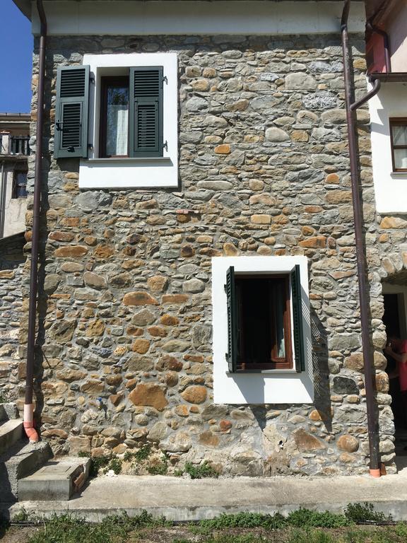 Casa Guido 2- La Porta Delle 5 Terre Lägenhet Beverino Exteriör bild