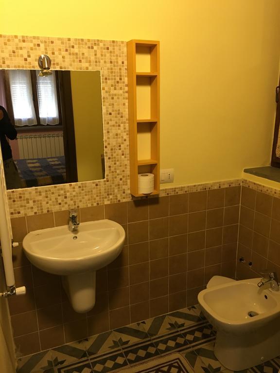 Casa Guido 2- La Porta Delle 5 Terre Lägenhet Beverino Exteriör bild