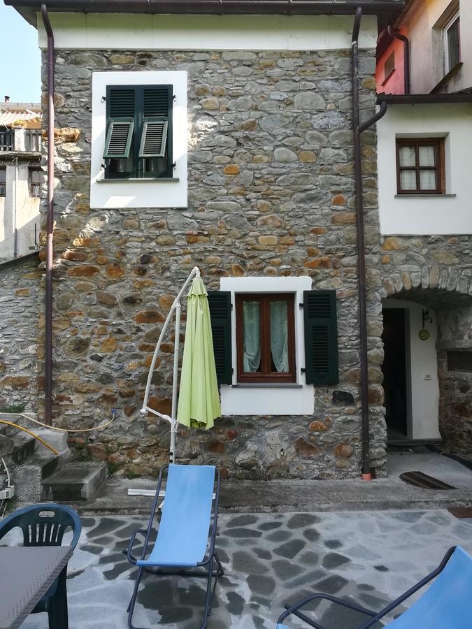 Casa Guido 2- La Porta Delle 5 Terre Lägenhet Beverino Exteriör bild