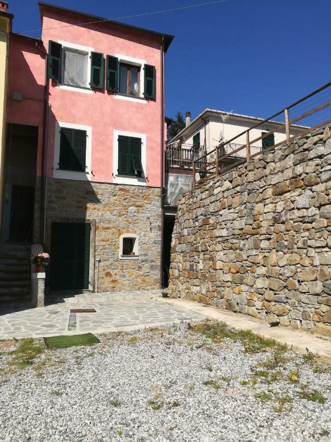 Casa Guido 2- La Porta Delle 5 Terre Lägenhet Beverino Exteriör bild